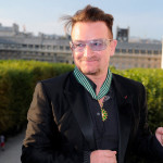 Bono-attends-Commandeur-de-lOrdre-des-Arts-et-Lettres-2087040